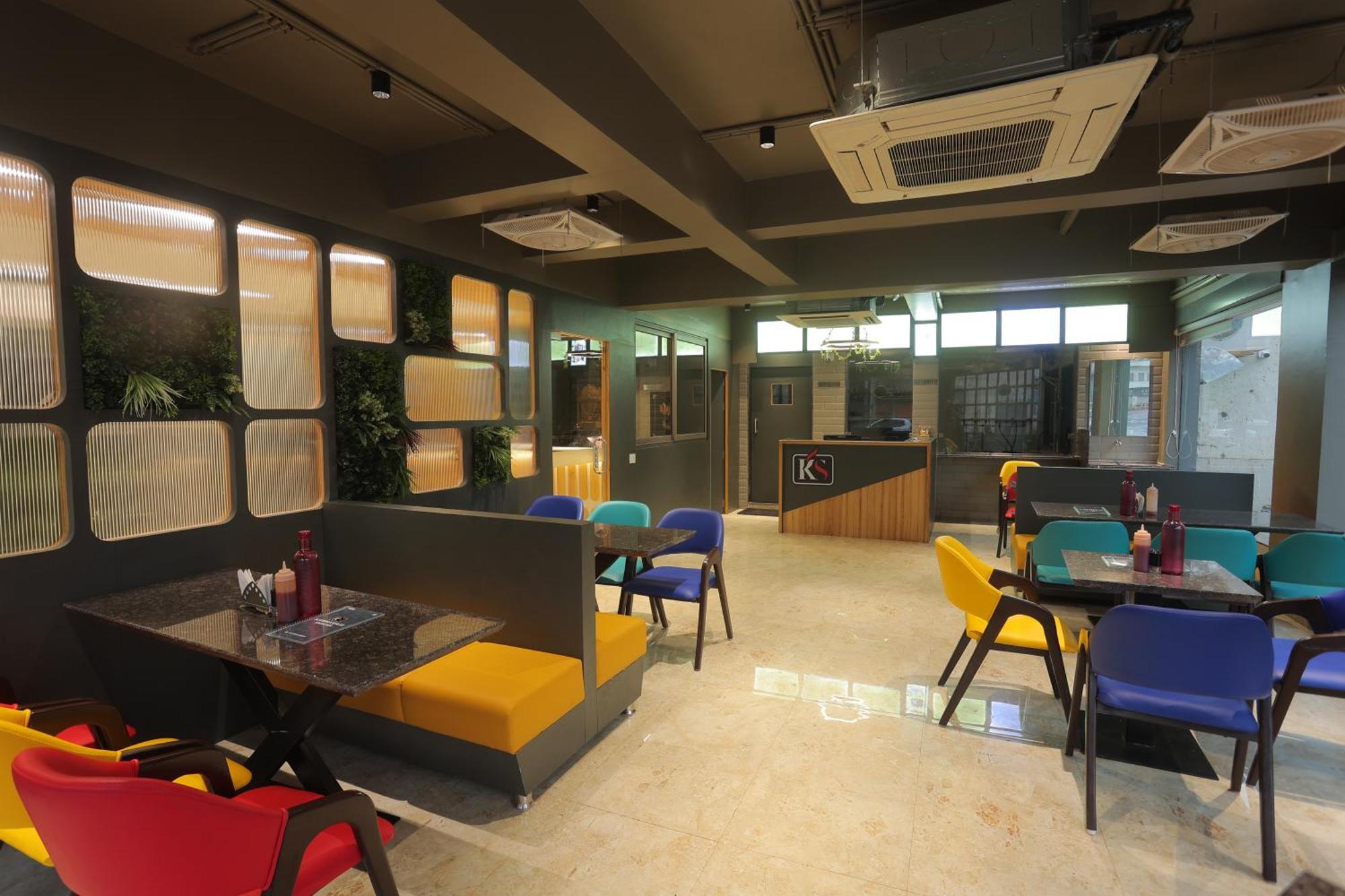 Hotel Shayan Inn Rajkot Esterno foto