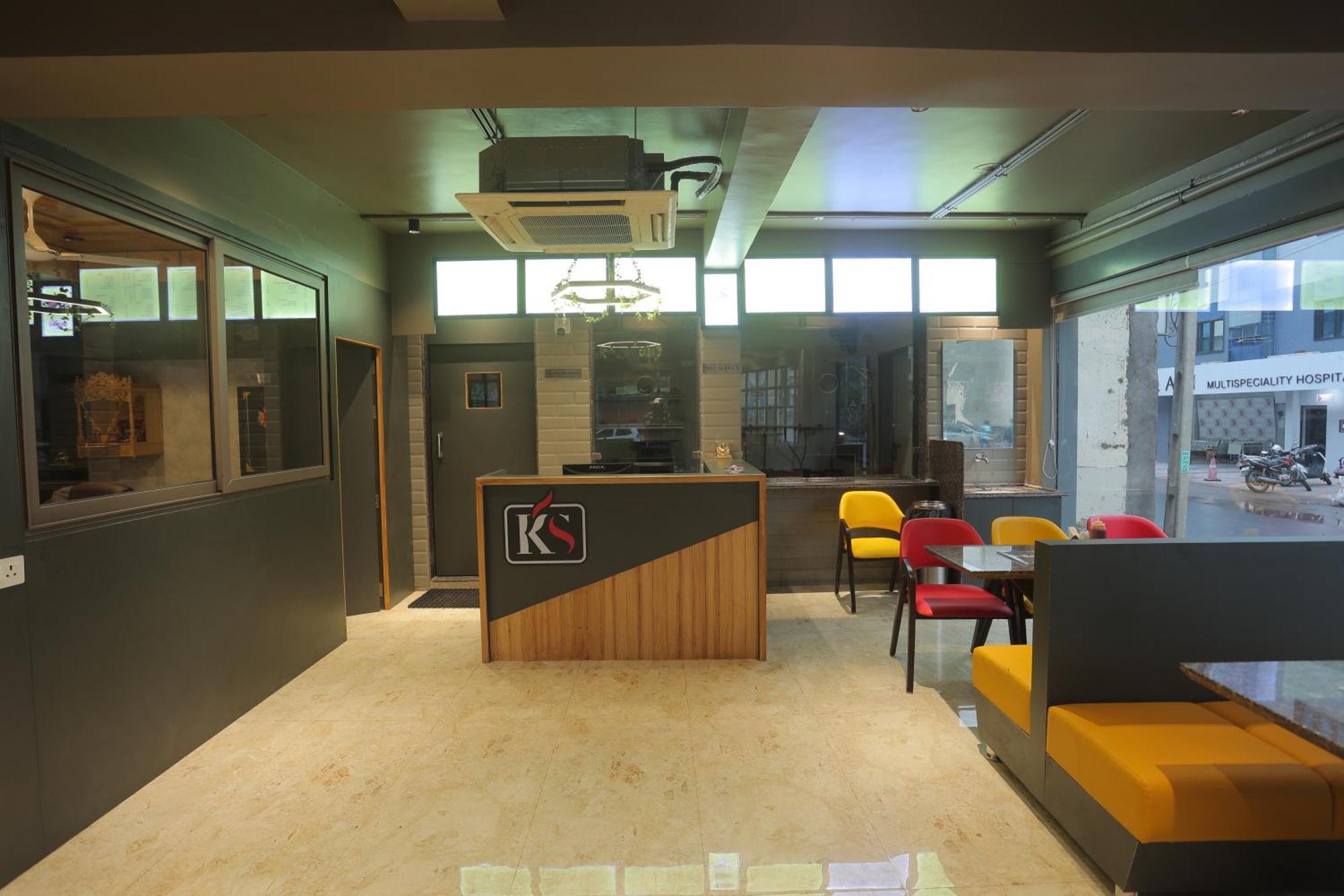 Hotel Shayan Inn Rajkot Esterno foto