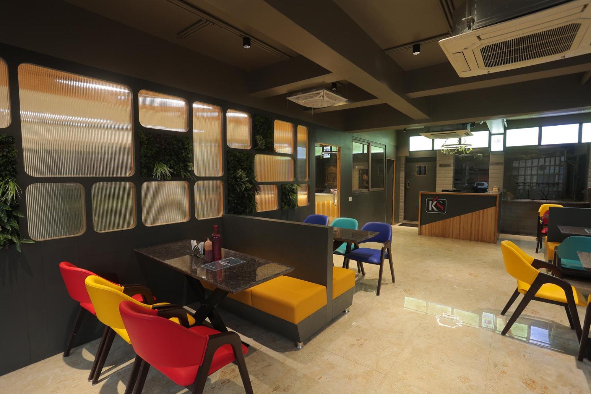 Hotel Shayan Inn Rajkot Esterno foto